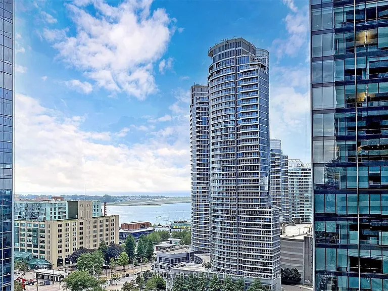88 Harbour St #1201 — Photo 13