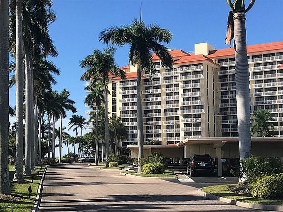2nd image of 180 Seaview Ct APT 407