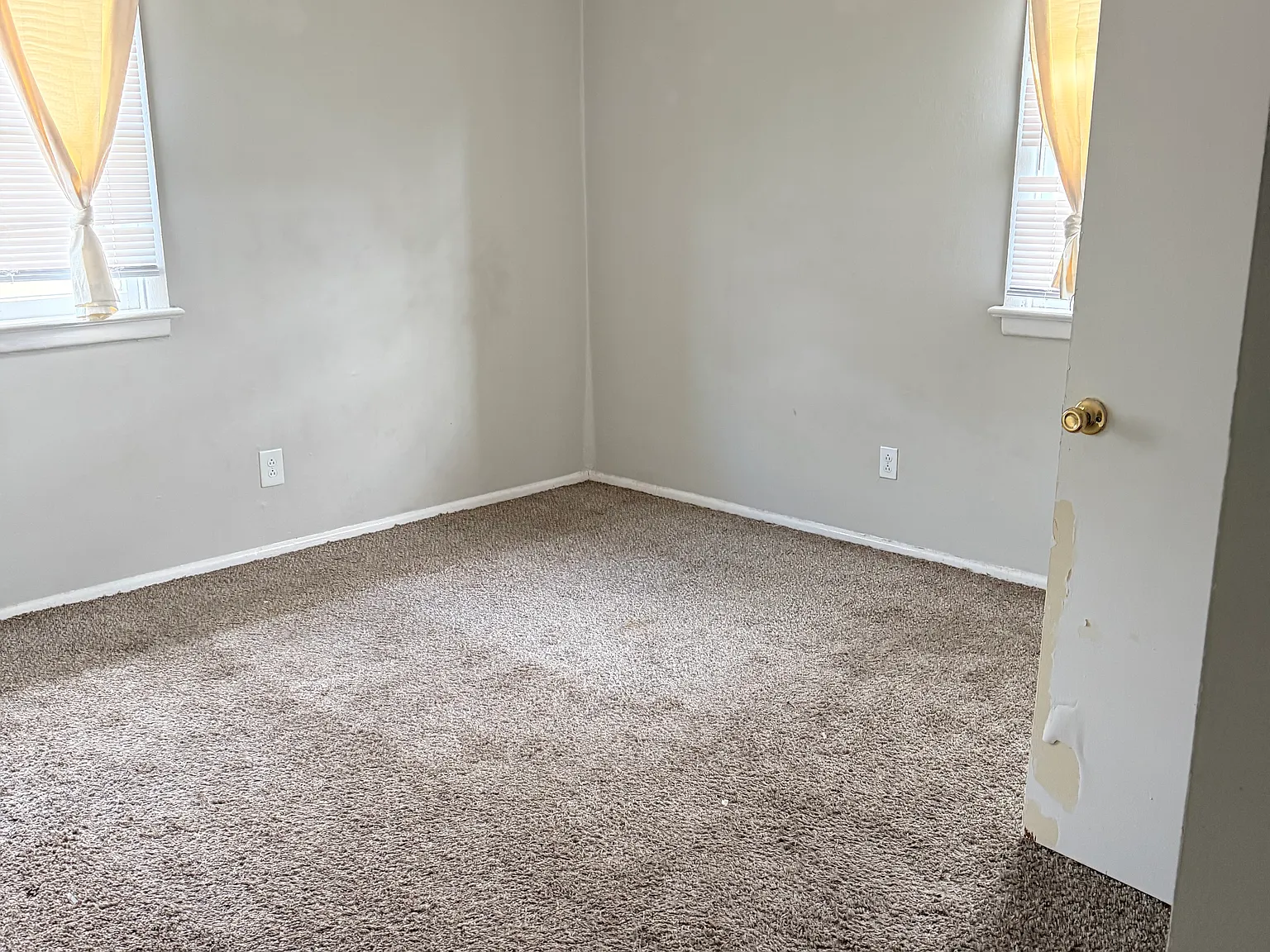 3 bed, 1.5 bath, 1200 sqft, $1,350 — Photo 4