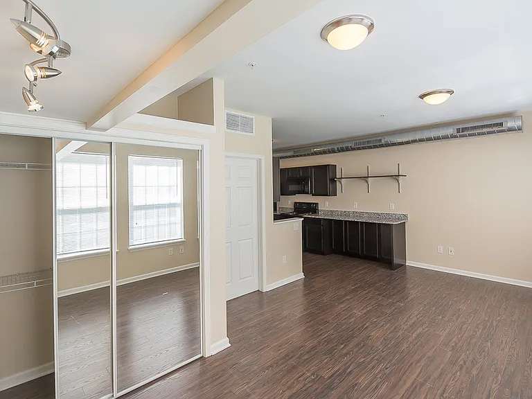 The Gateway Apartments — Photo 32