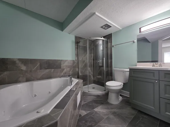 1121 84th Ave N APT A, Saint Petersburg, FL 33702