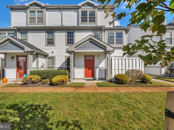 305 Steeplechase Ct, Woodbury, NJ 08096