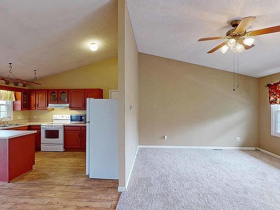4th image of 955 Country Club Dr