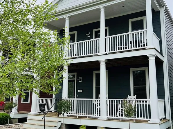 6020 New Town Dr, Saint Charles, MO 63301