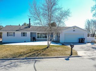 304 Arlington Ave, Algoma, WI 54201