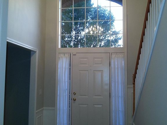 3rd image of 3101 Yosemite Dr