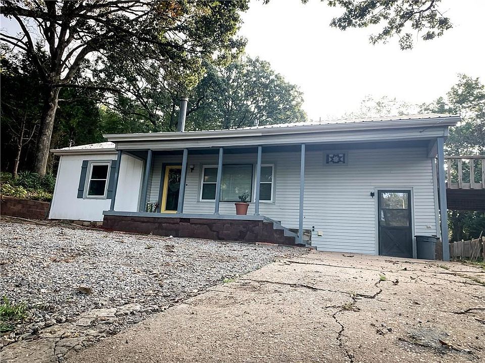 1st image of 700 N 16th St