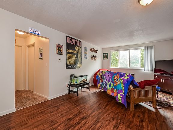 3rd image of 105 N Kendall Ave APT 3L