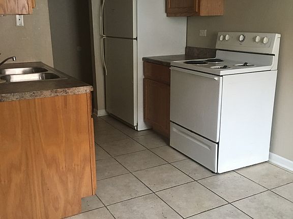 5th image of 435 Paxton Ave