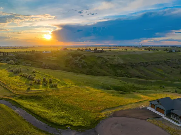 2216 Larkspur Ln, Great Falls, MT 59404