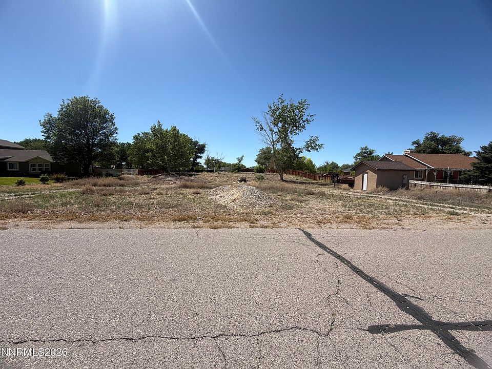 2nd image of 1130 Rosewood Dr