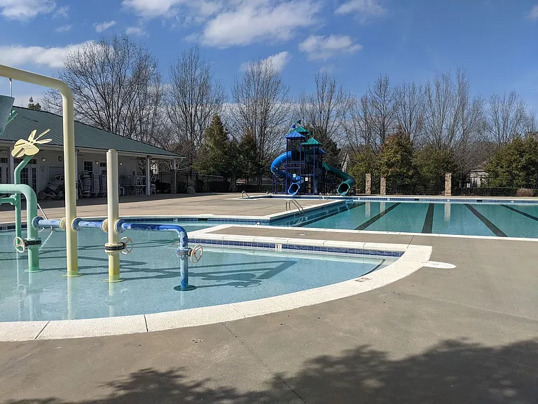 18474 Streamline Ct — Photo 24