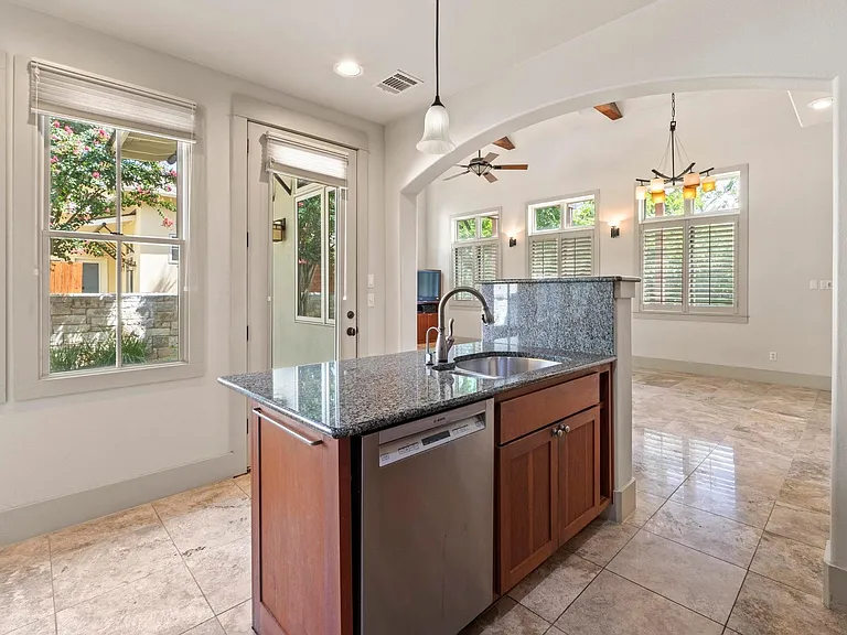 3810 Ridgelea Dr #A — Photo 10