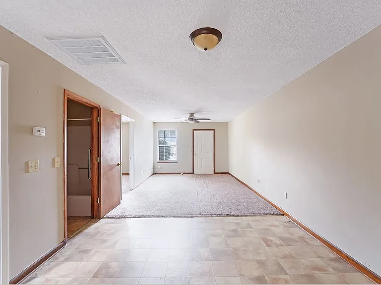 124 Evergreen Trl SE #C — Photo 8