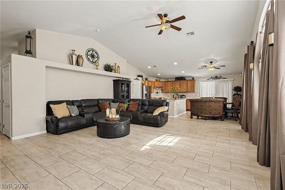 717 Bright Lights Ave — photo 4
