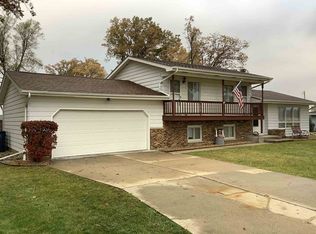 7421 Monroeville Rd, Hoagland, IN 46745