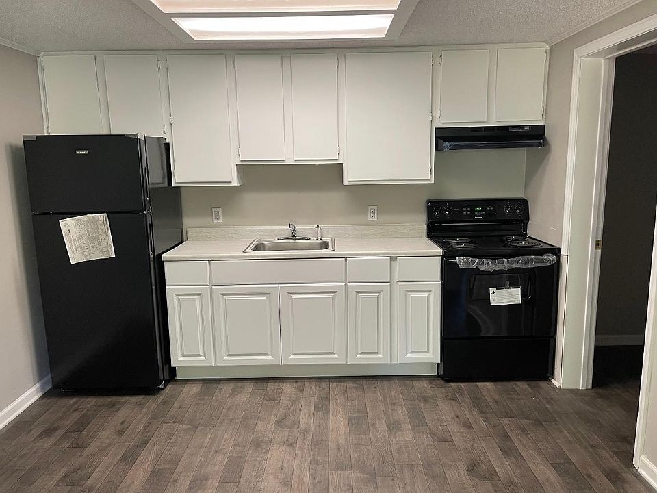 2nd image of 6200 Hillandale Dr APT 39