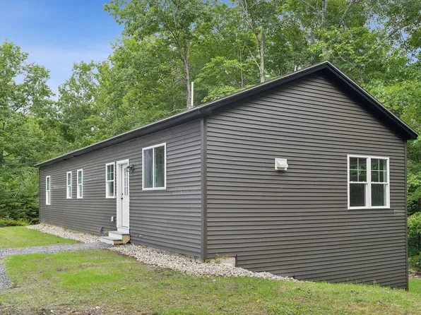9 Chelsey Lane, Gray, ME 04039