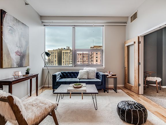 5th image of 1000 W Leland Ave APT 6H