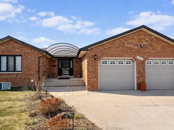 4585 Howard Ave, Windsor, ON N9G 1P6
