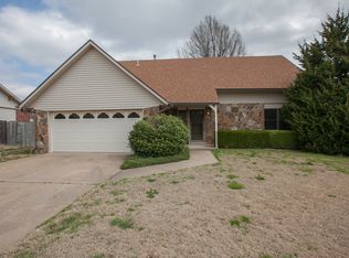 417 S 26th St, Broken Arrow, OK 74014