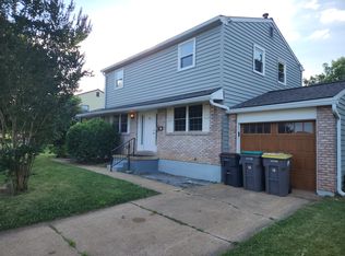 7 Winburne Dr, New Castle, DE 19720