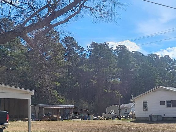 2nd image of 505 Howe St