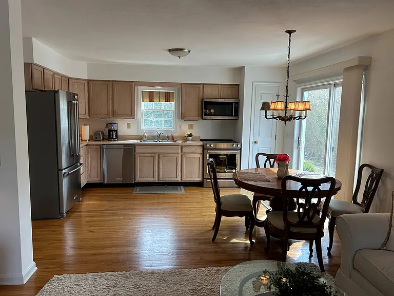 Parkway Dr — Photo 5