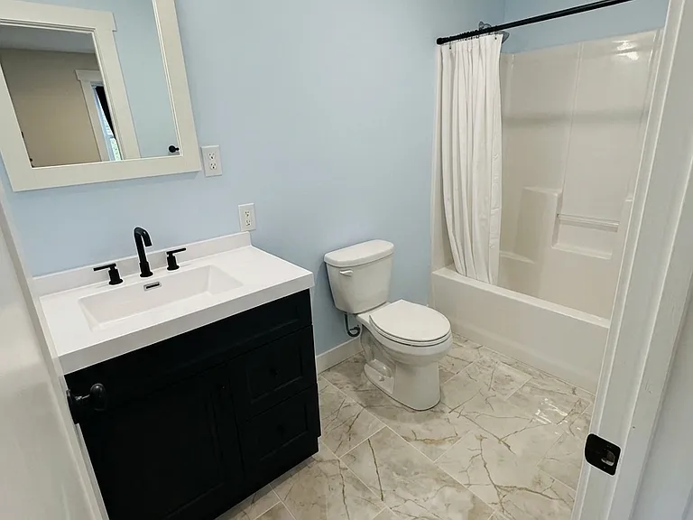 300 Oak Brook Estates Ln — Photo 4