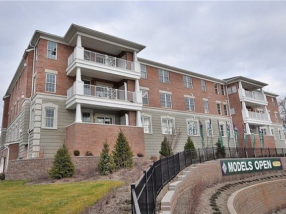 3rd image of 143 Four Seasons Dr