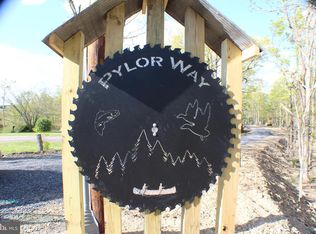 Pylor Way, Maysville, WV 26833