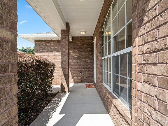 5th image of 176 Creekview Dr