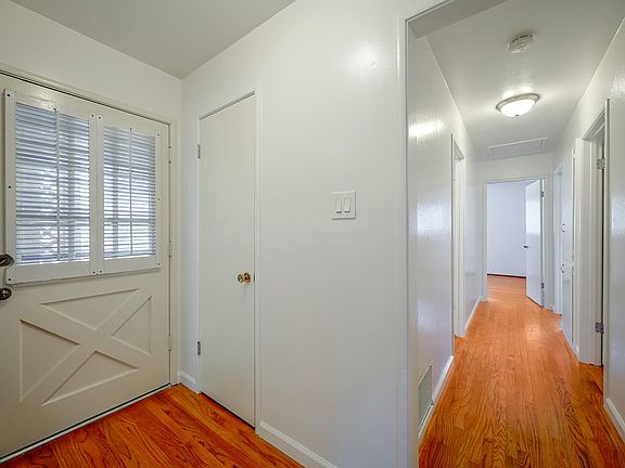 4th image of 2434 S Norfolk St