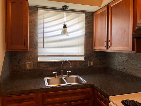 4th image of 2114 Highbridge Rd #1