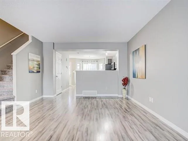 3 bed, 2.5 bath, 1377 sqft, $2,250 — Photo 4