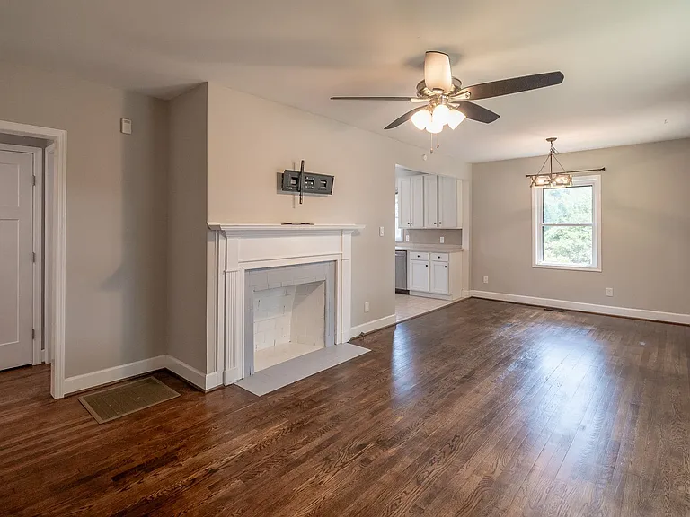 2520 Brentwood Pl — Photo 5
