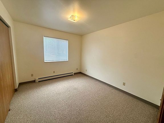 5th image of 3126 Wilson Ave #3