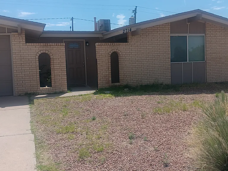 2851 Lake Valley Ave — Photo 2