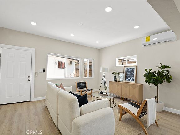 3rd image of 4768 Fisher St