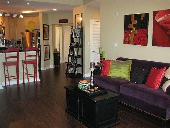 3rd image of 500 Throckmorton St APT 1005