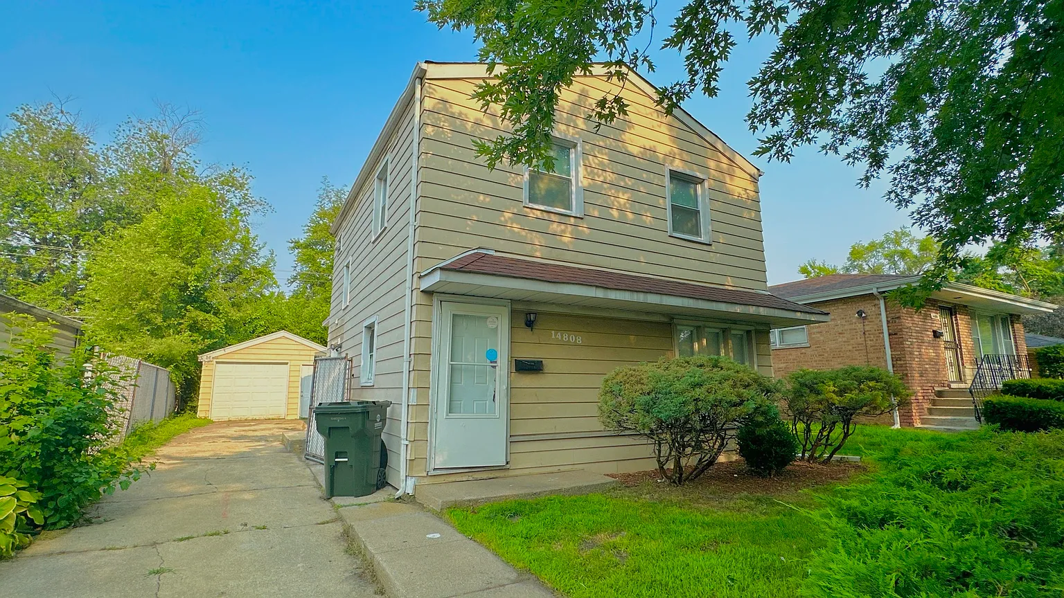 14808 Dorchester Ave photo 1