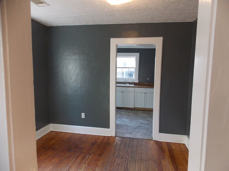 822 W Solomon St Griffin, GA Zillow Apartments for Rent in Griffin