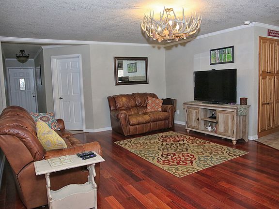 5th image of 6052 Sunset Dr