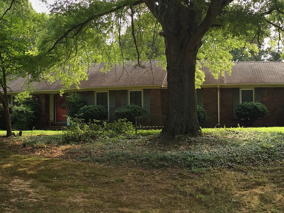 1st image of 911 Greenvalley Dr