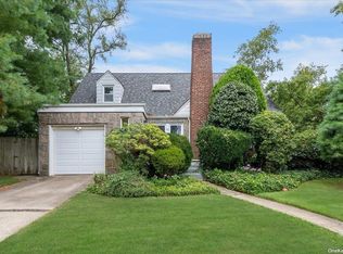 591 Terrace Pl, Baldwin, NY 11510