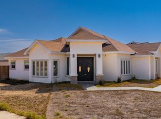 3239 Mauricio Libson Dr, Eagle Pass, TX 78852