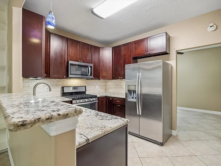 9 E Willowwood Ct — Photo 5