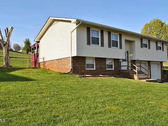 3rd image of 5919 Carters Valley Rd