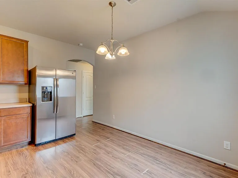 2831 Lockeridge Bend Dr — Photo 6