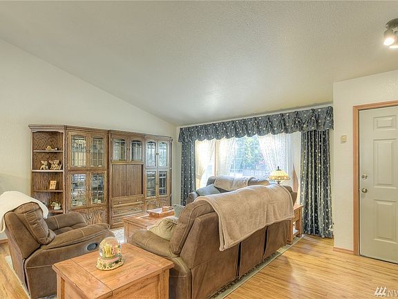 4th image of 3102 Bucknell Ct SE